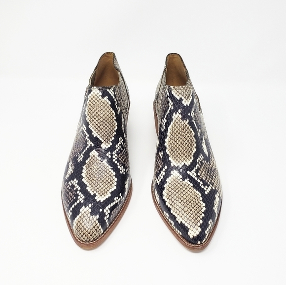 NWOT MADEWELL Sonia Low Leather Snake Chelsea booties - Picture 4 of 10